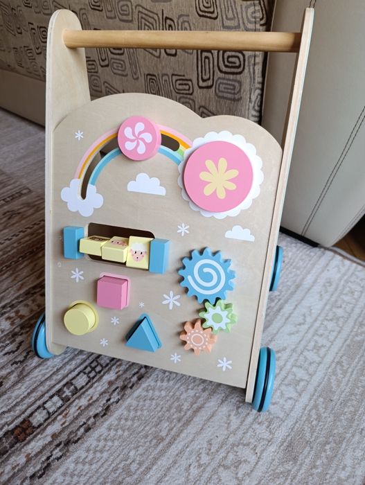 Antemergatoar din lemn cu activitati