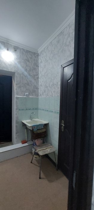 1/1/4 (1 этаж). Бывшее общежитие. Спутник 4 (Сергели). Метро - 500 м!