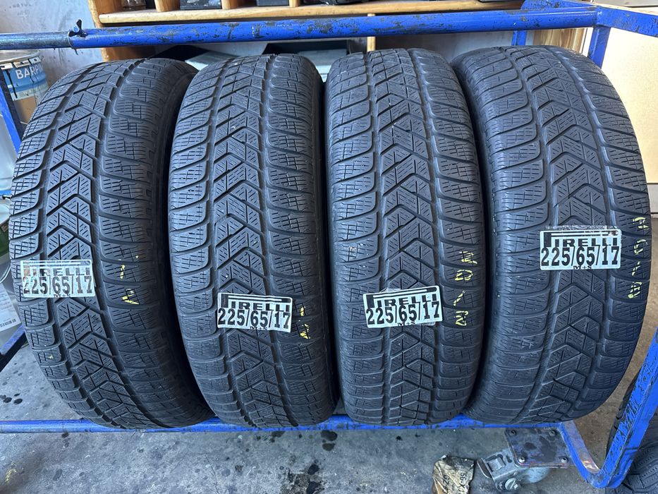 225/65/17 Pirelli M+S