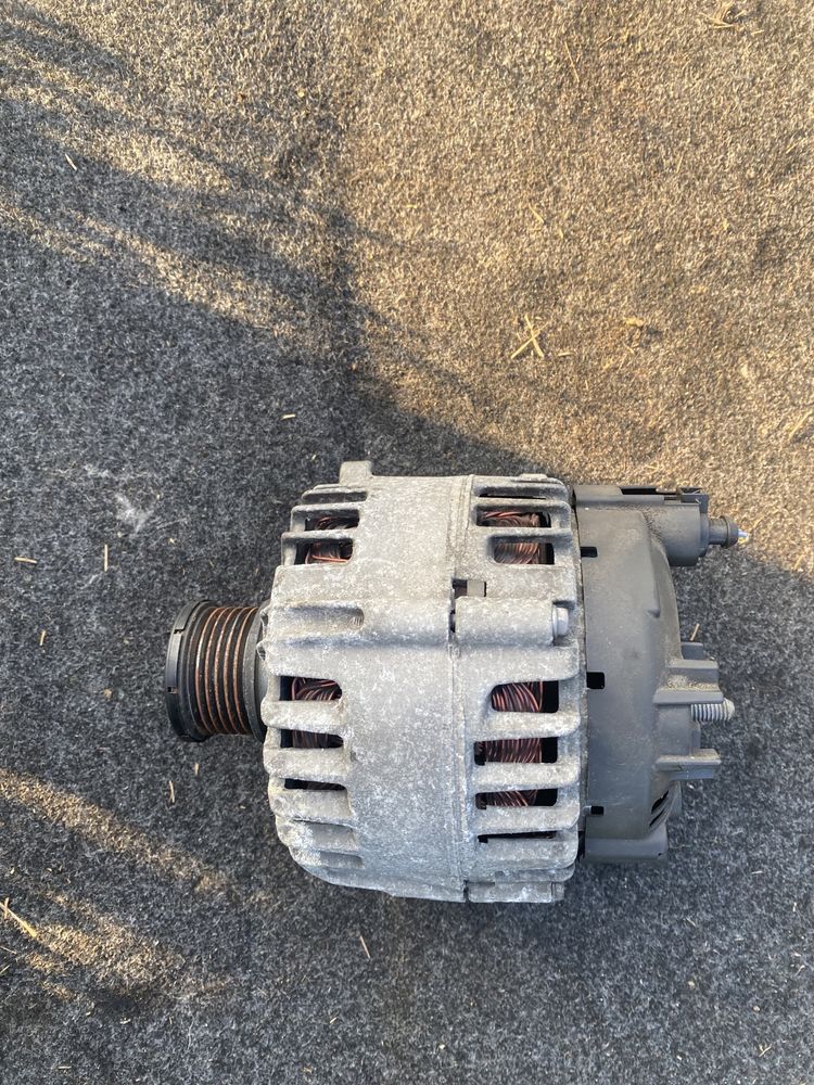 Alternator audi a4 b8 / a5 / a6 / q5 / exeo 2.0 tdi 03G903016