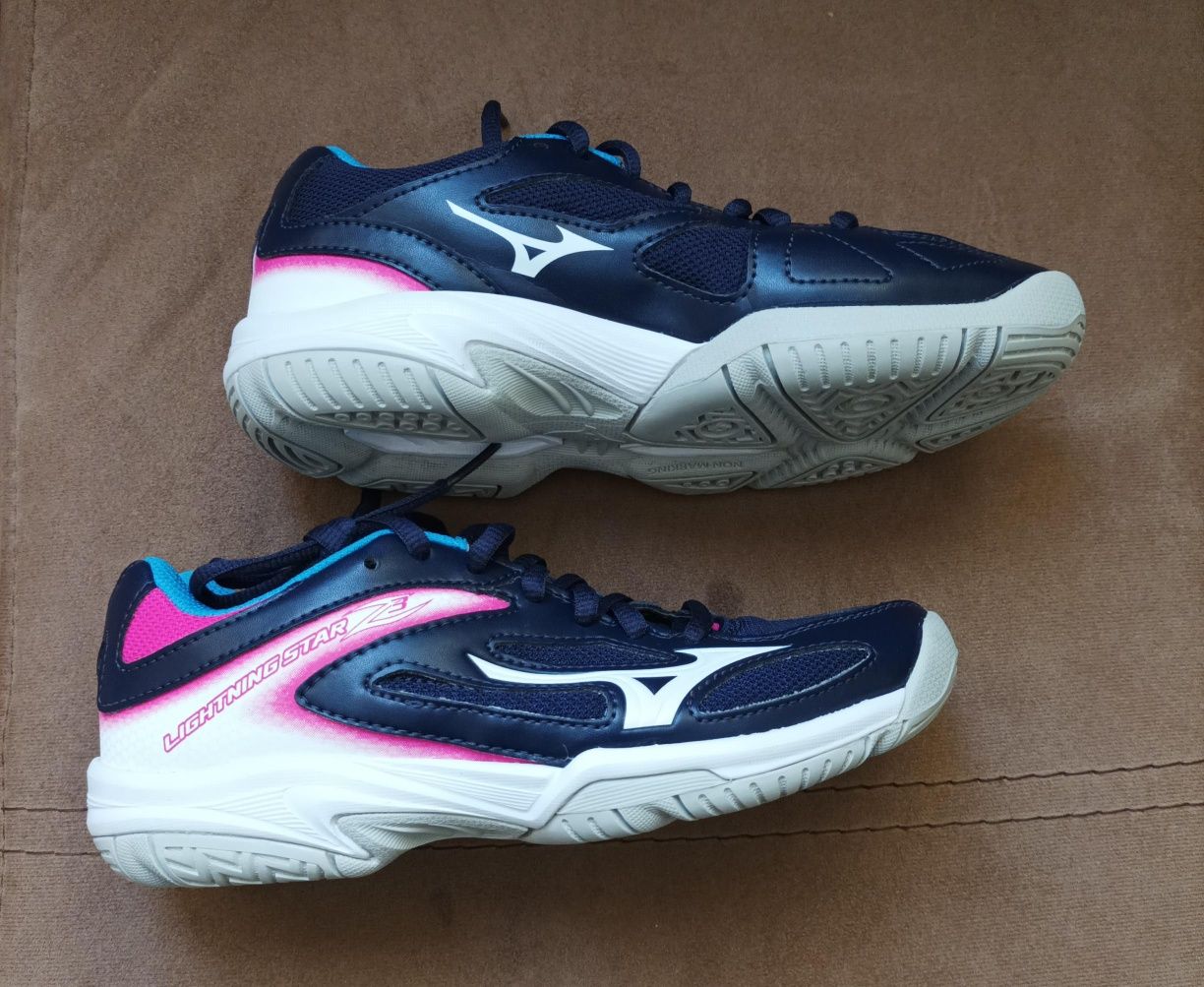 Маратонки Mizuno Lightning star Z3, 34 номер