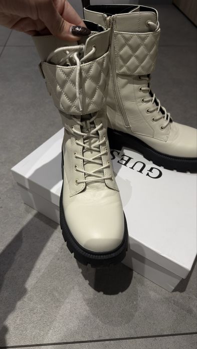 Боти от естествена кожа GUESS