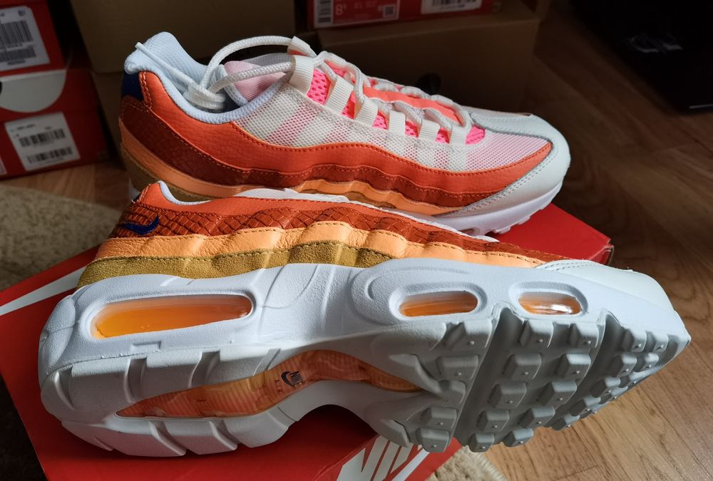 Nike Air Max 95. Marimi 39, 40 pret 7 perechi