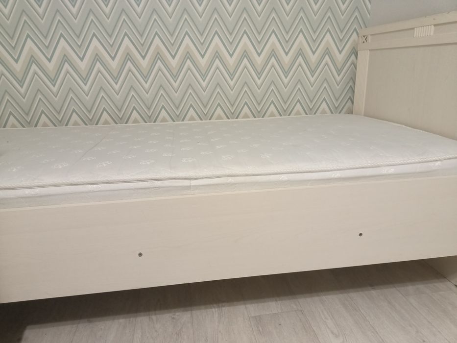 Кровать односпальная