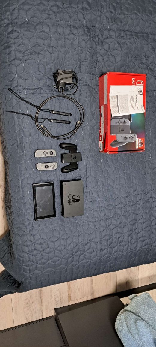 Nintendo Switch - Gray
