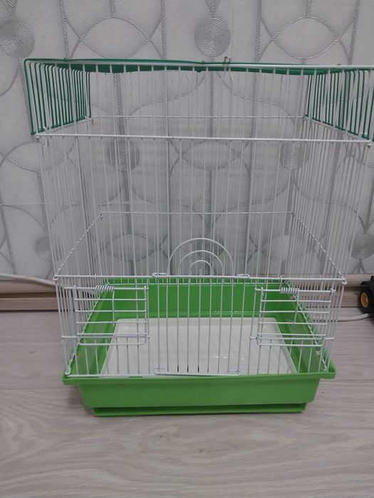 Продам хорошую клетку