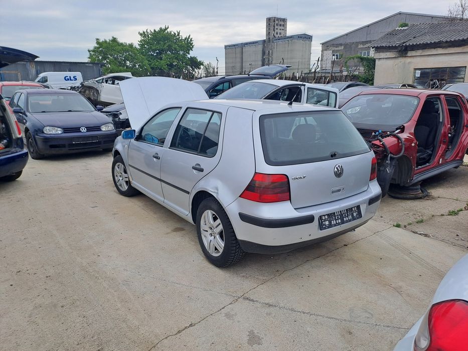 Dezmembrez VW Golf 4 1.4 benzina
