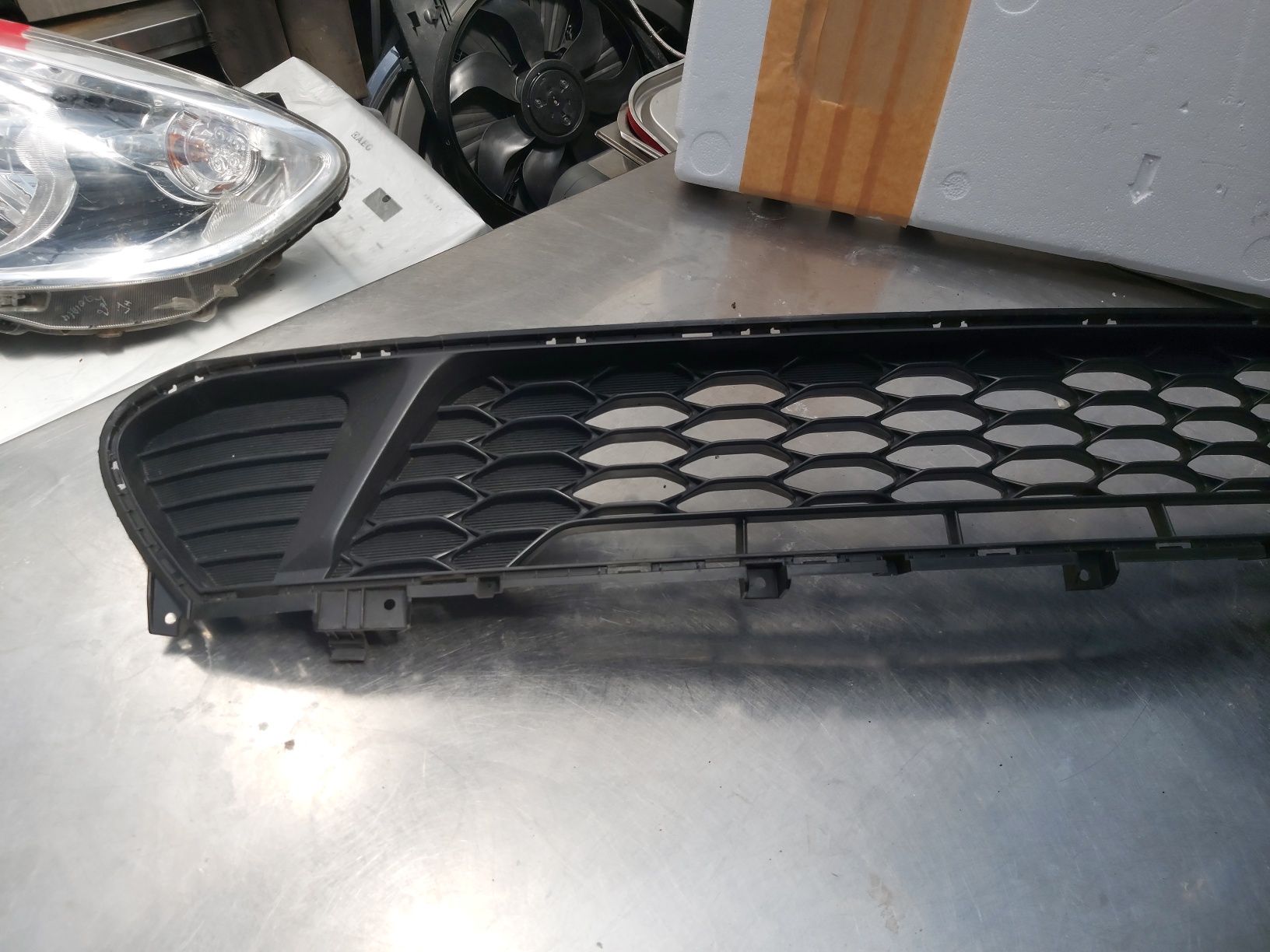 Решетка броня kia ceed 3,, 86560-J7000
