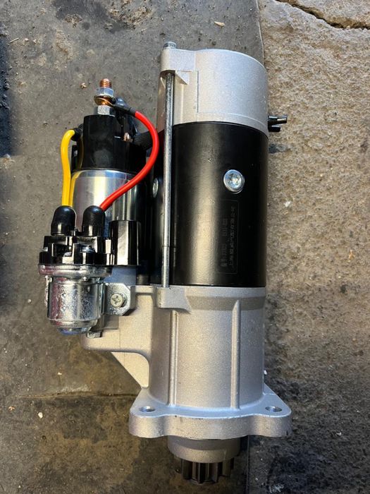 Продам стартер на Howo.