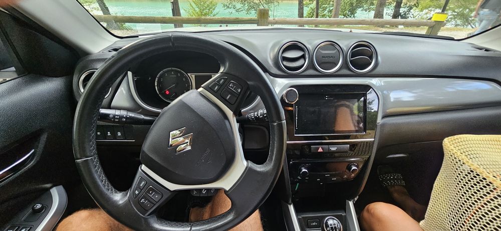 Suzuki Vitara 
2016
174000
120 CP
Clima
Climatizare