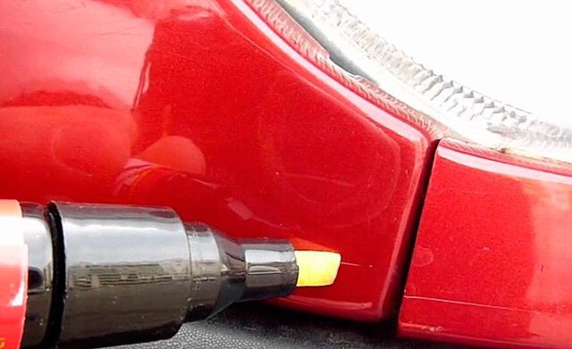 Автомобильный маркер для подкраски царапин