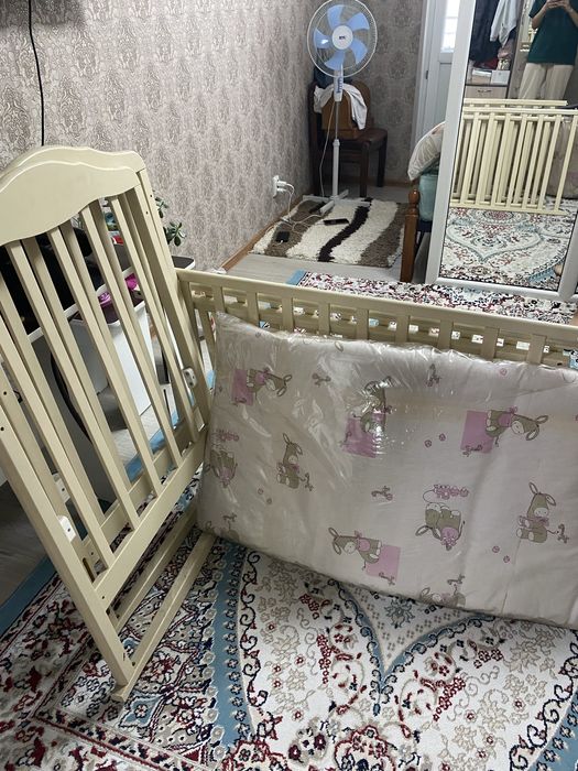 Продам детскую кроватку