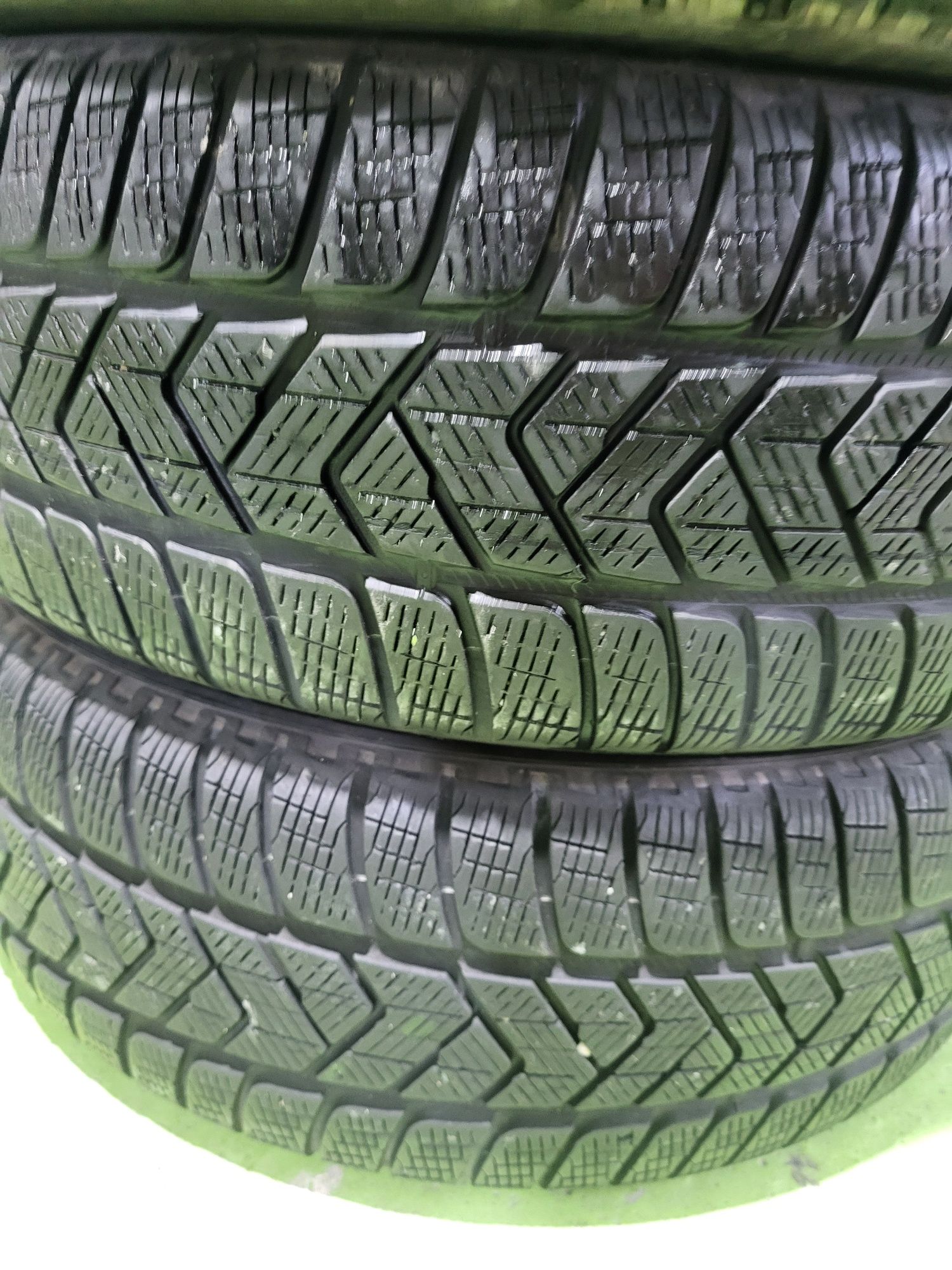 4 бр зимни 235/65/17 Pirelli зимни
