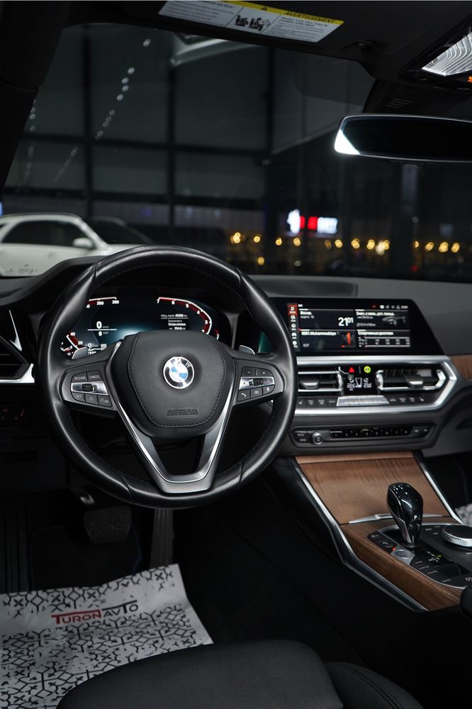 BMW 330i Xdrive 2019