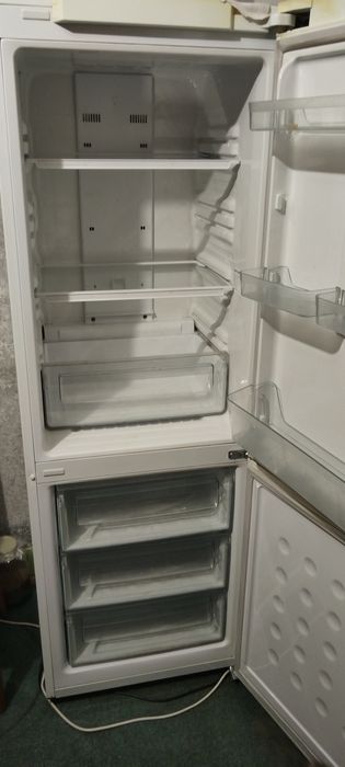 Продам холодильник