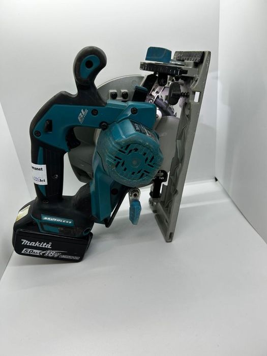 Makita DHS680 Fierastrau circular manual -P-
