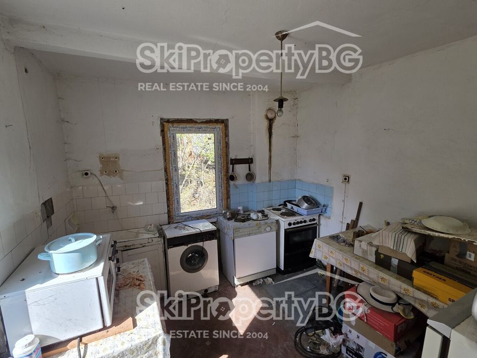 Къща с парцел в село Бели Искър, близо до Боровец!