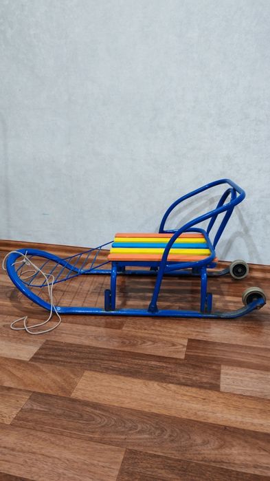 Продам санки с чехлом