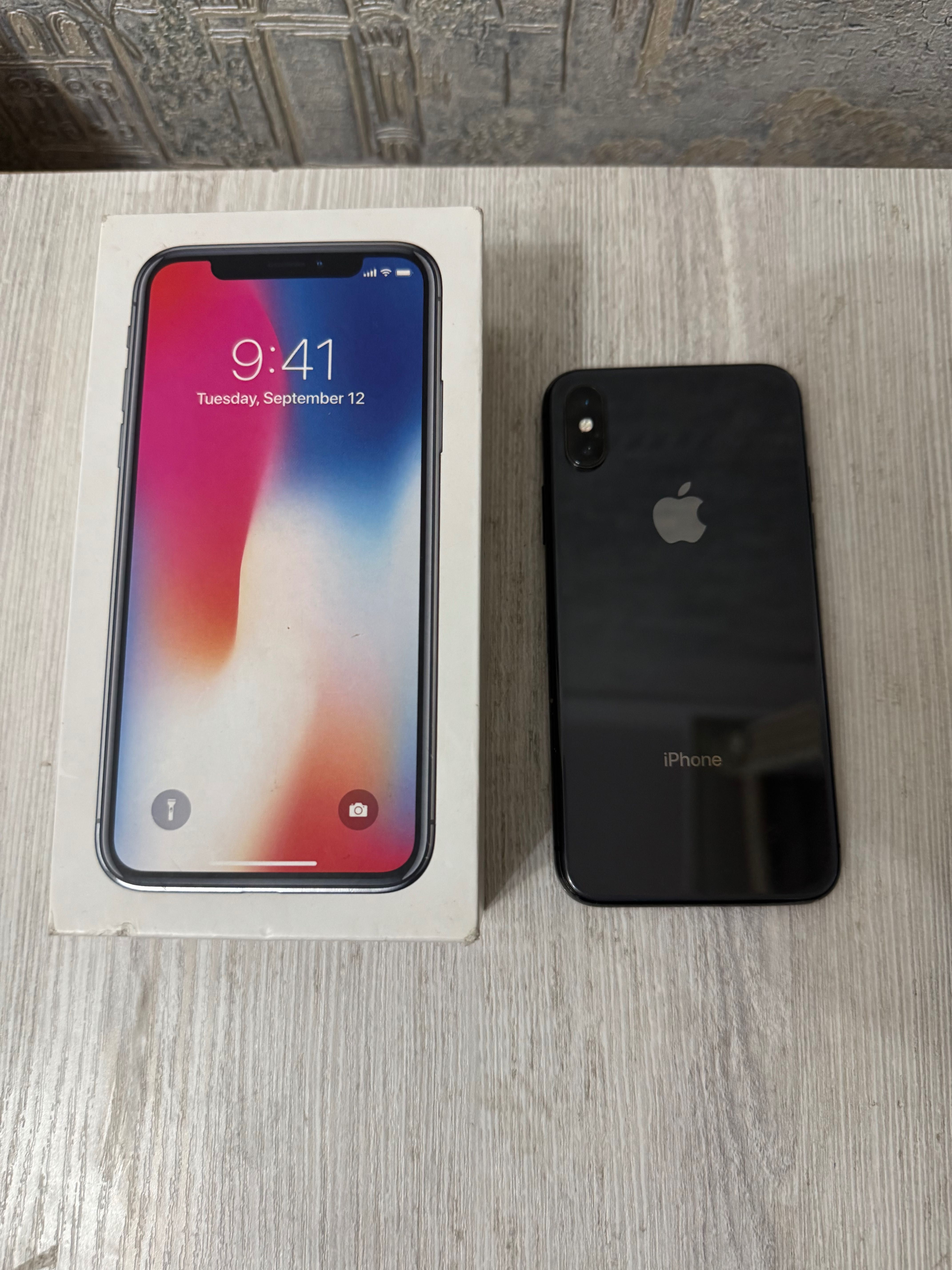 iPhone X 256 Gb Karobka
