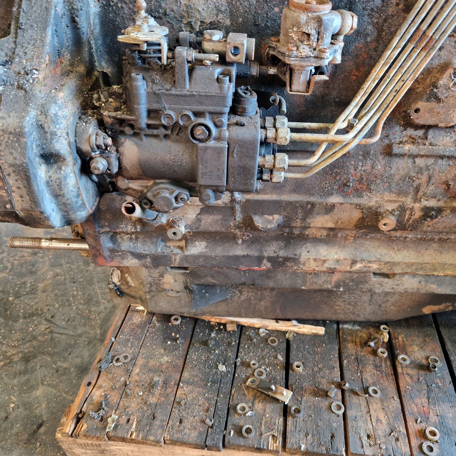 Dezmembrez motor tractor Fendt 514