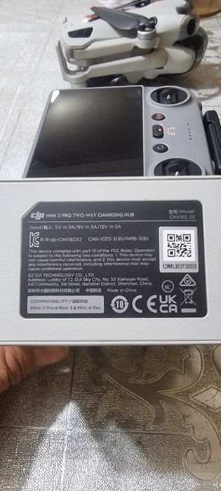 Продаю или обменяю дрон DJI MINI S PRO TWO WAY CHAIKGING HUB