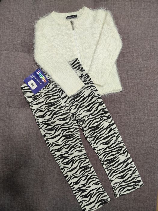 Lot haine fete, măr. 3 ani