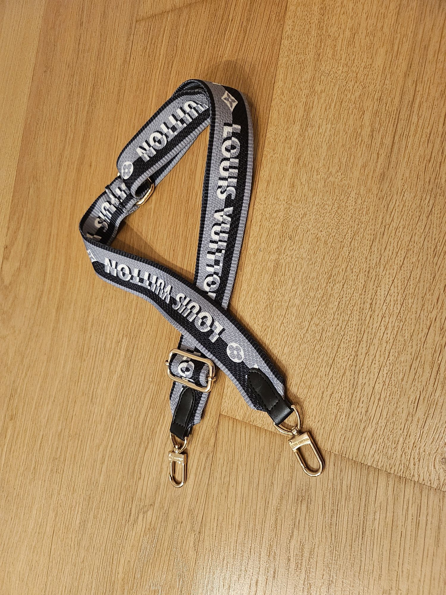 L Vuitton дръжка за чанта