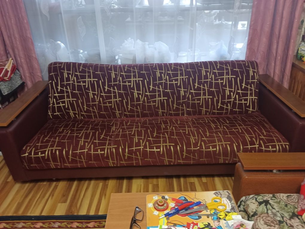 Продается советский диван