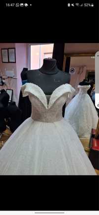 rochie de mireasa cu corset colectia 2023