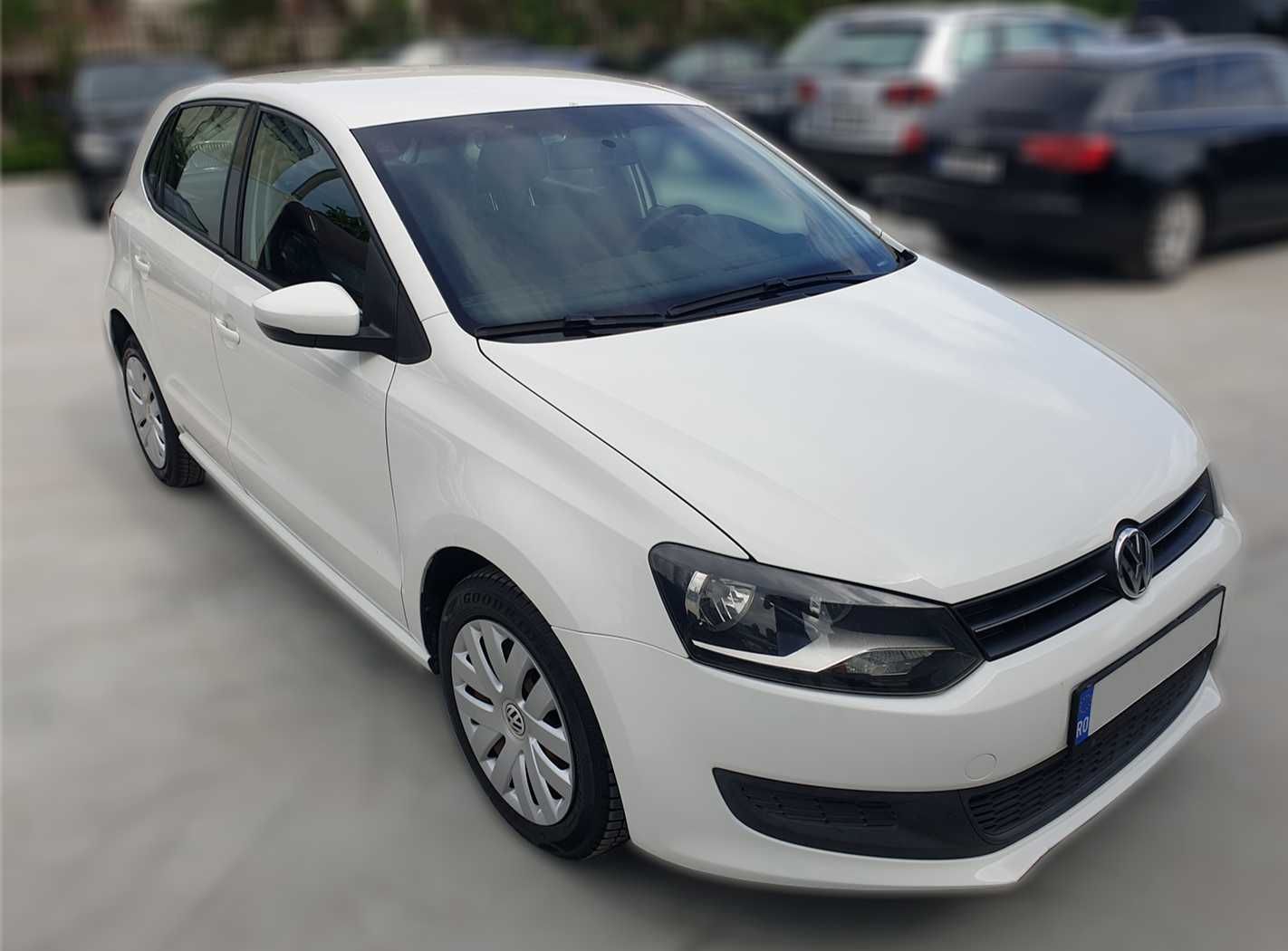 INCHIRIEZ Volkswagen POLO 6R 2011 1.4i Non-Stop de la 50 lei/Zi