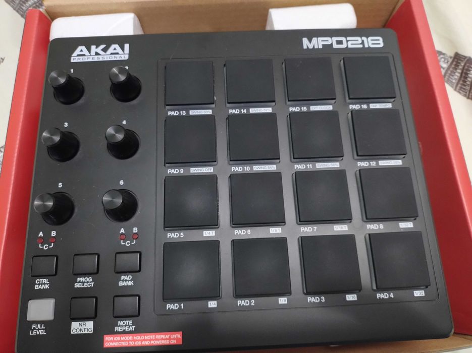 De vânzare Midi pad controller Akai Profesional