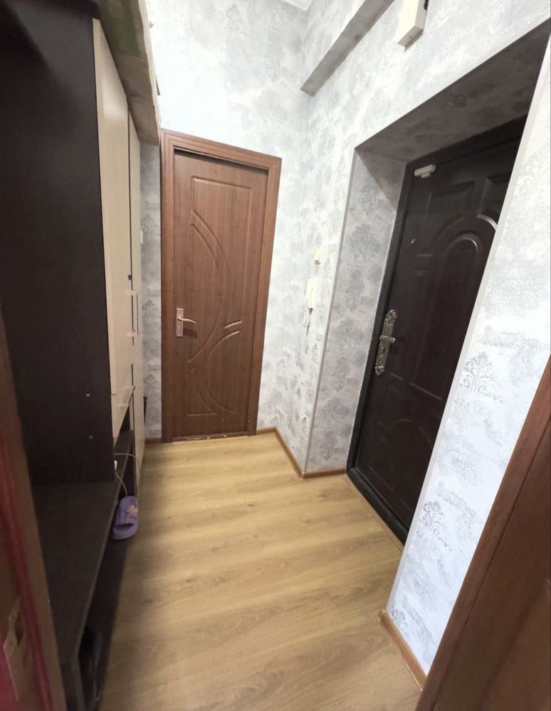 Срочна квартира сотилади сергели 6 А навастройка метро 2чи бекат