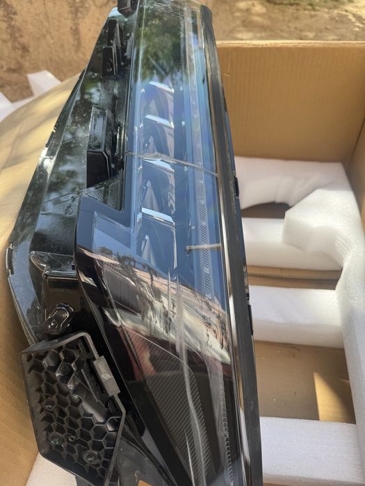 Jac J7plus крило фар