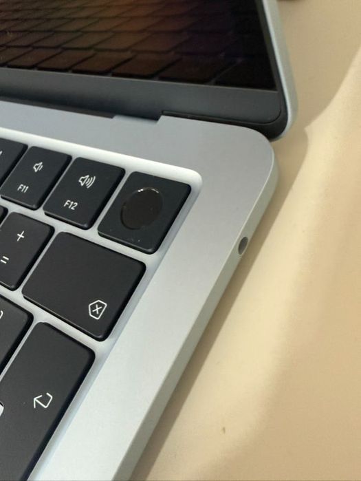 Macbook 2025г. M4 chip