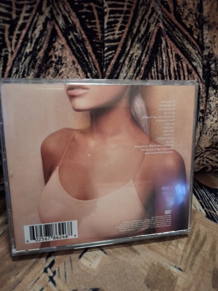 Vand Ariana Grande Sweetener Album Nou CD