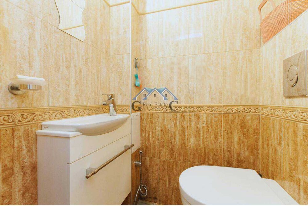 Продава се Многостаен апартамент в Варна, Център - 140 кв.м за 1779 €/кв.м - Снимка #9