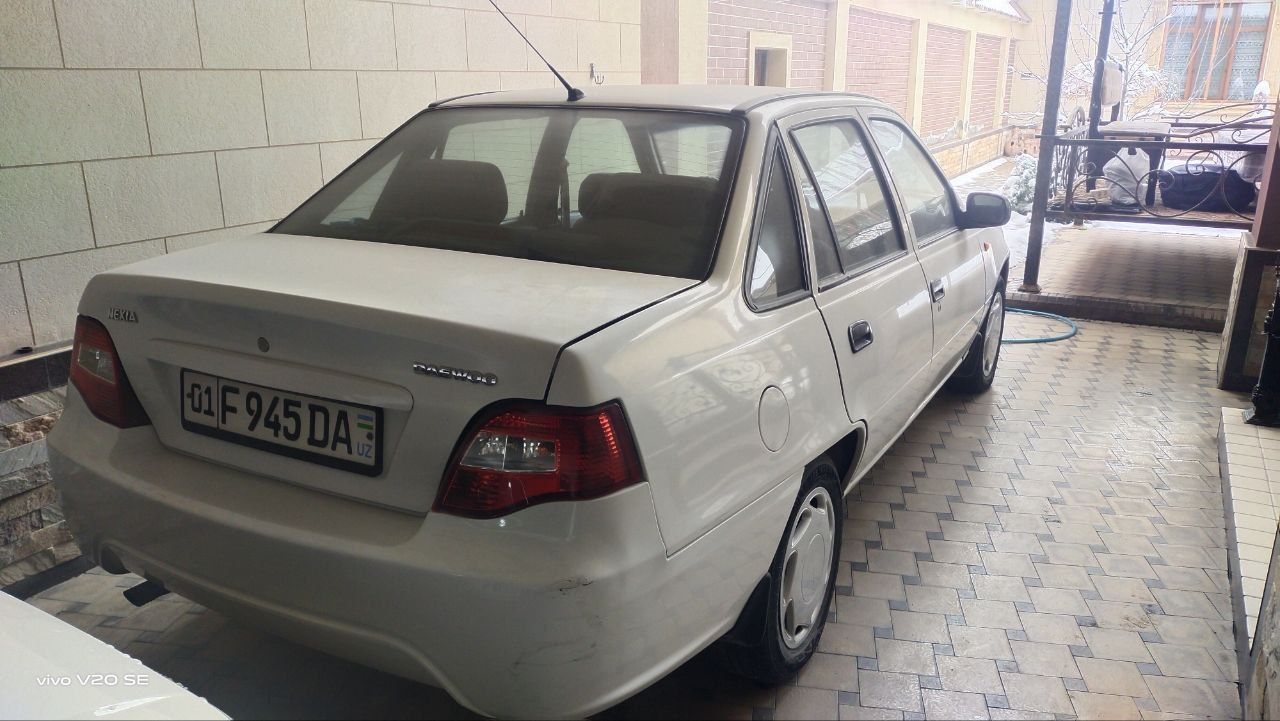 Nexia Daewoo 2 sotiladi