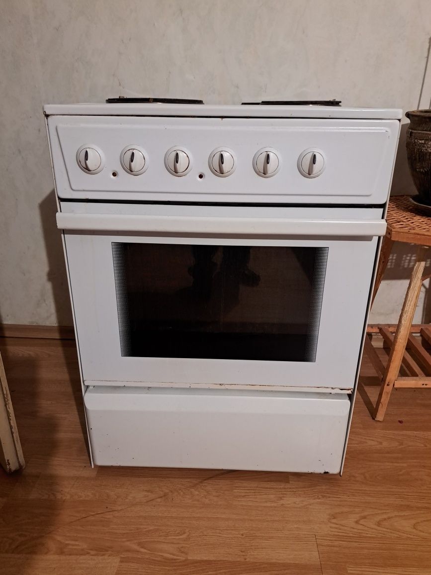 Готварска печка Indesit