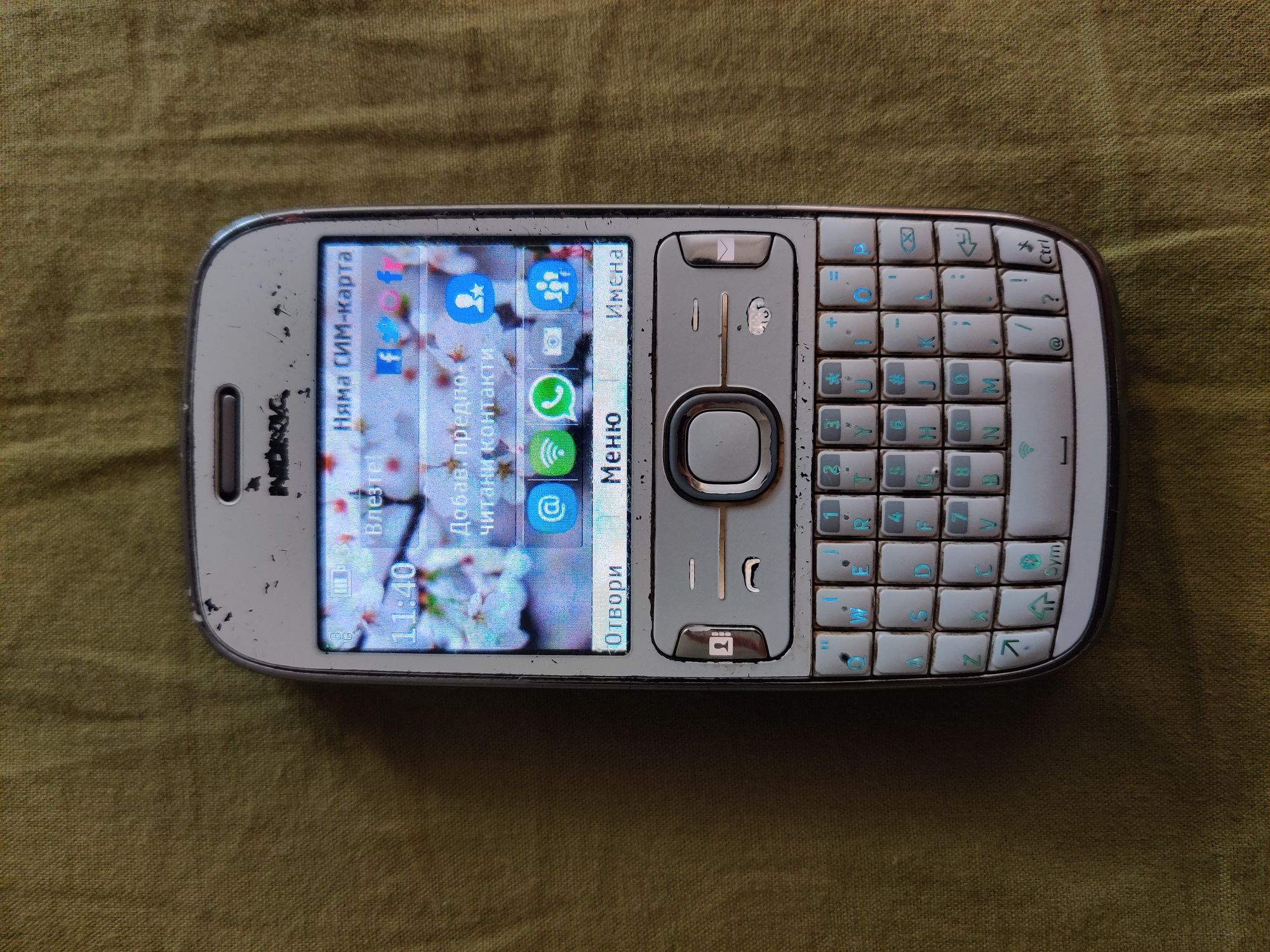 Nokia Asha 302 бял