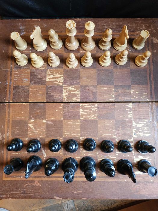 шах на дървена и хартиена основа, р-р 48х48 см, комплект с фигурите