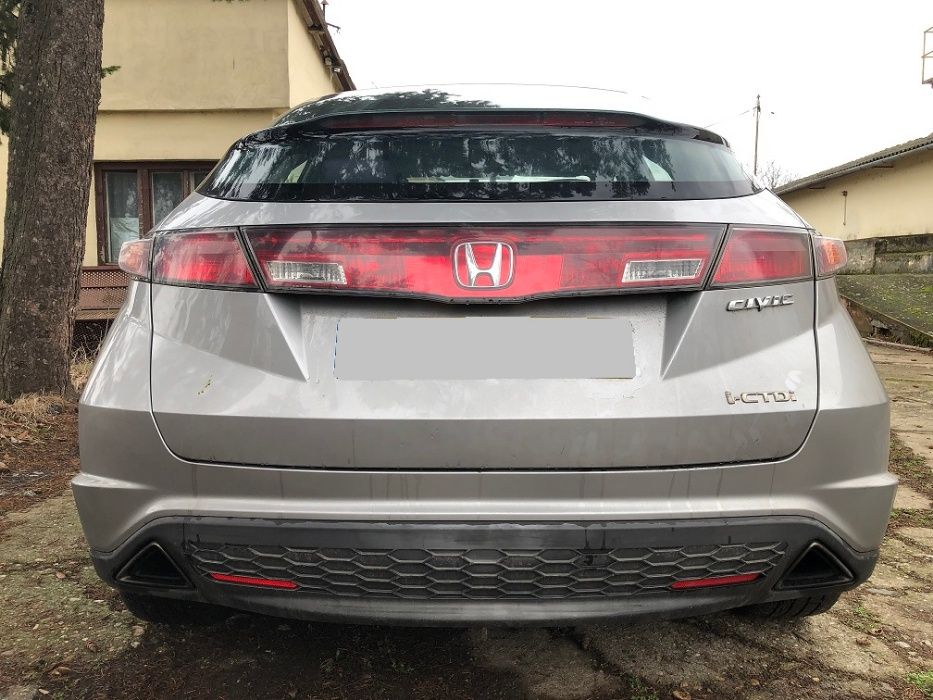 Dezmembrez Honda Civic 2.2 C-DTI 2008