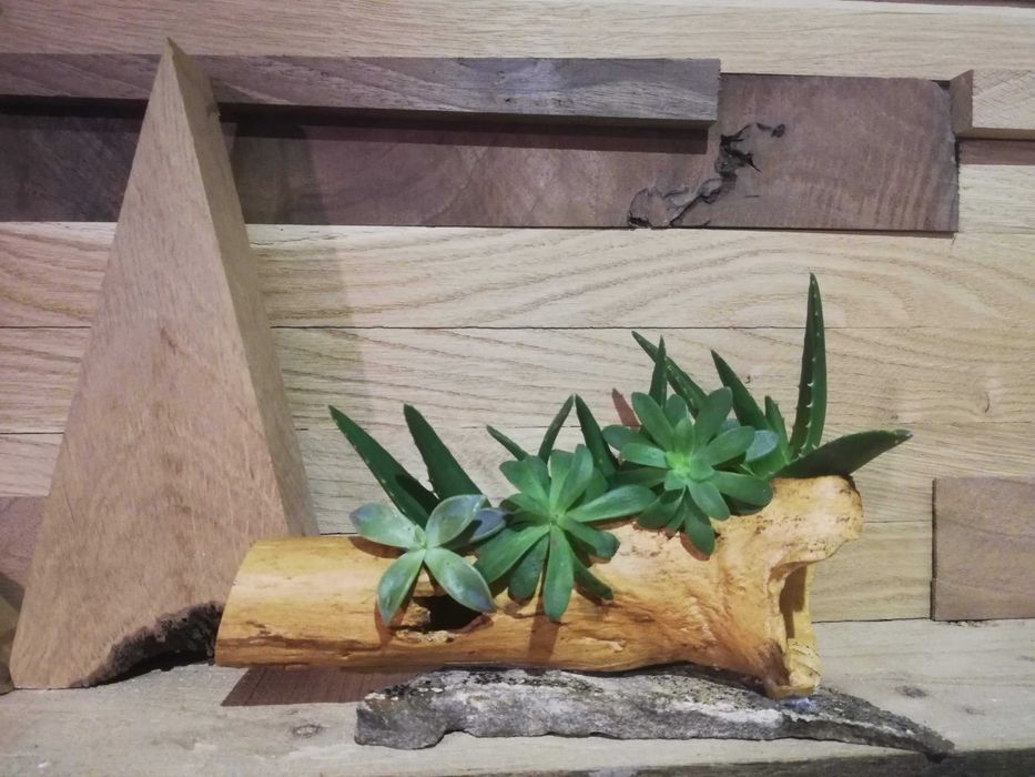 Ръчни дървени саксии