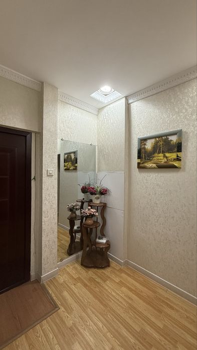 3 хонали янги Квартира арендага берилади,Мебельлари ва гиламлари бор!