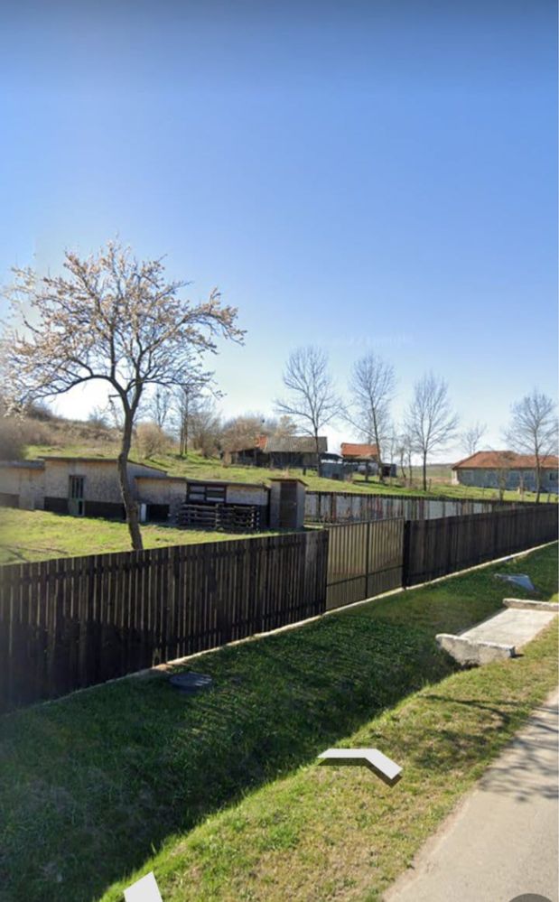 Vând teren în comuna Vulpeni