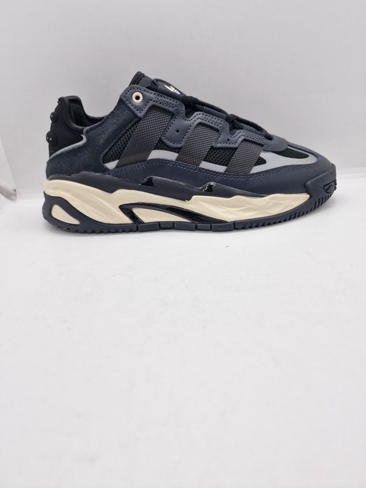 Adidas Niteball  nr. 36 2/3,37 1/3,38,38 2/3