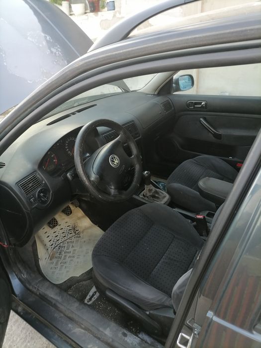 Vând golf 4 break 1.6sr și gaz