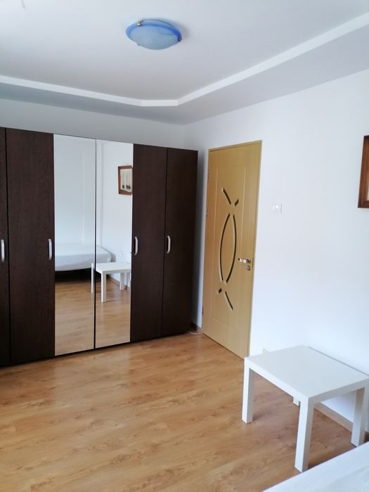 Închiriez apartament 2 camere decomandate