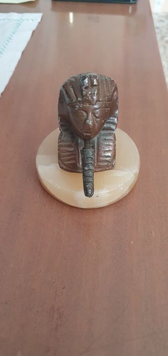 Фигурки, тутанхамон,обезьянка.