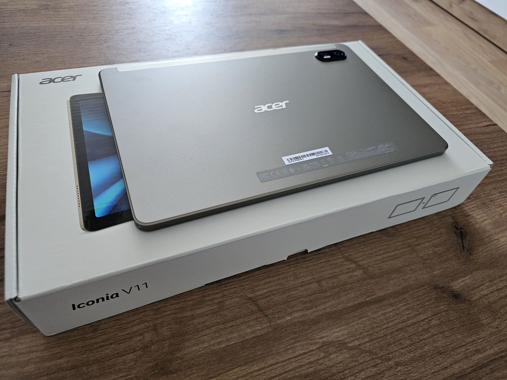 Android Таблет Acer Iconia V11