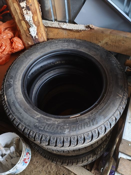 Зимняя резина 185/65/15 цена за всё